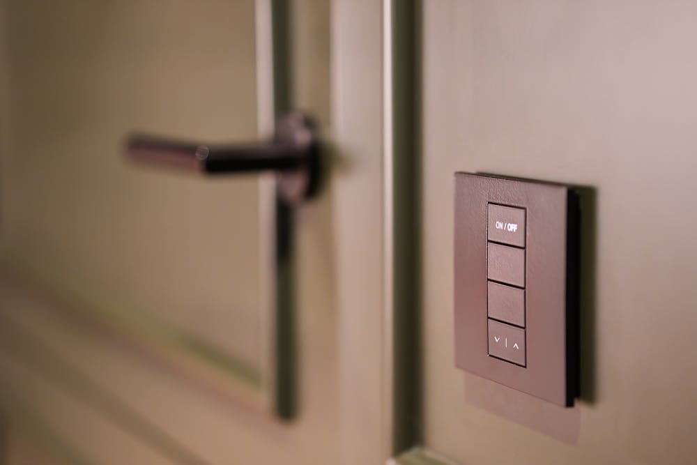 a gray light switch at home